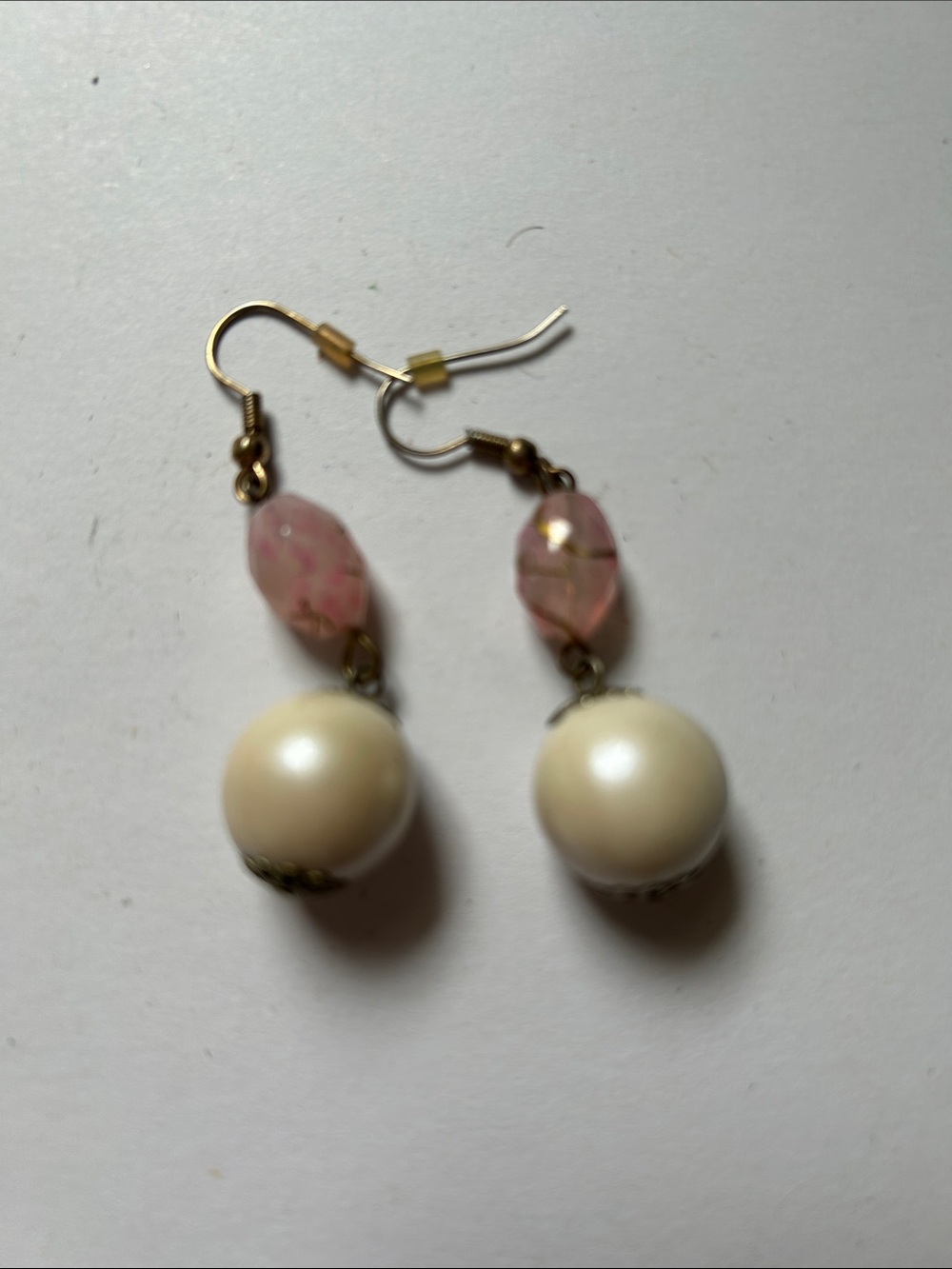 Pink Glass and Cream Pearl Drop Earrings with Gold Accents j32